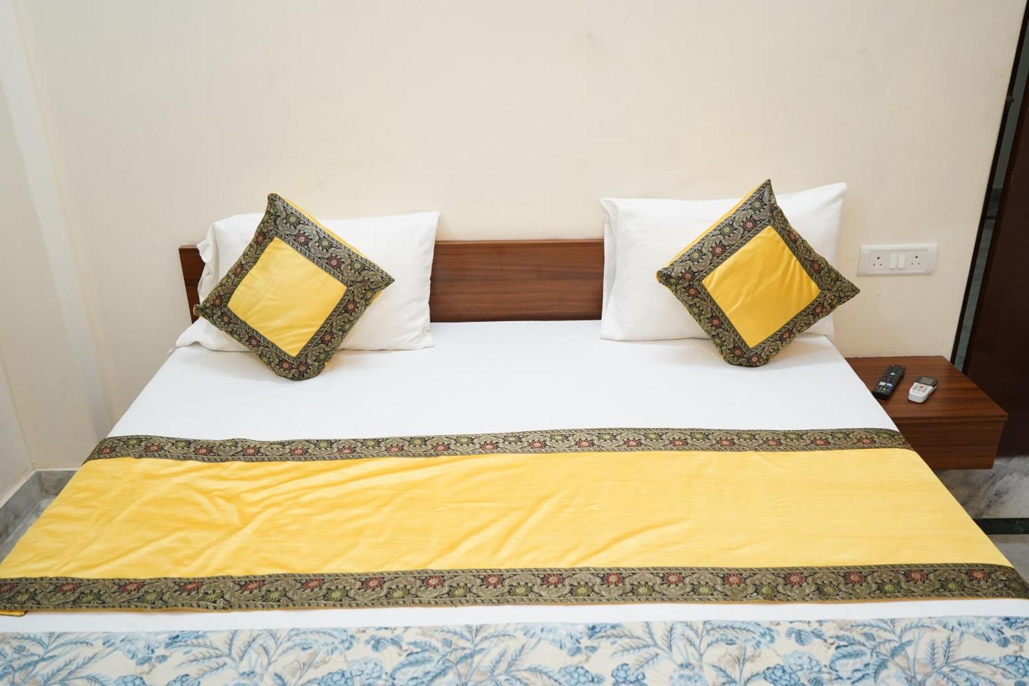 Kashi Paradise Stay Варанаси Экстерьер фото